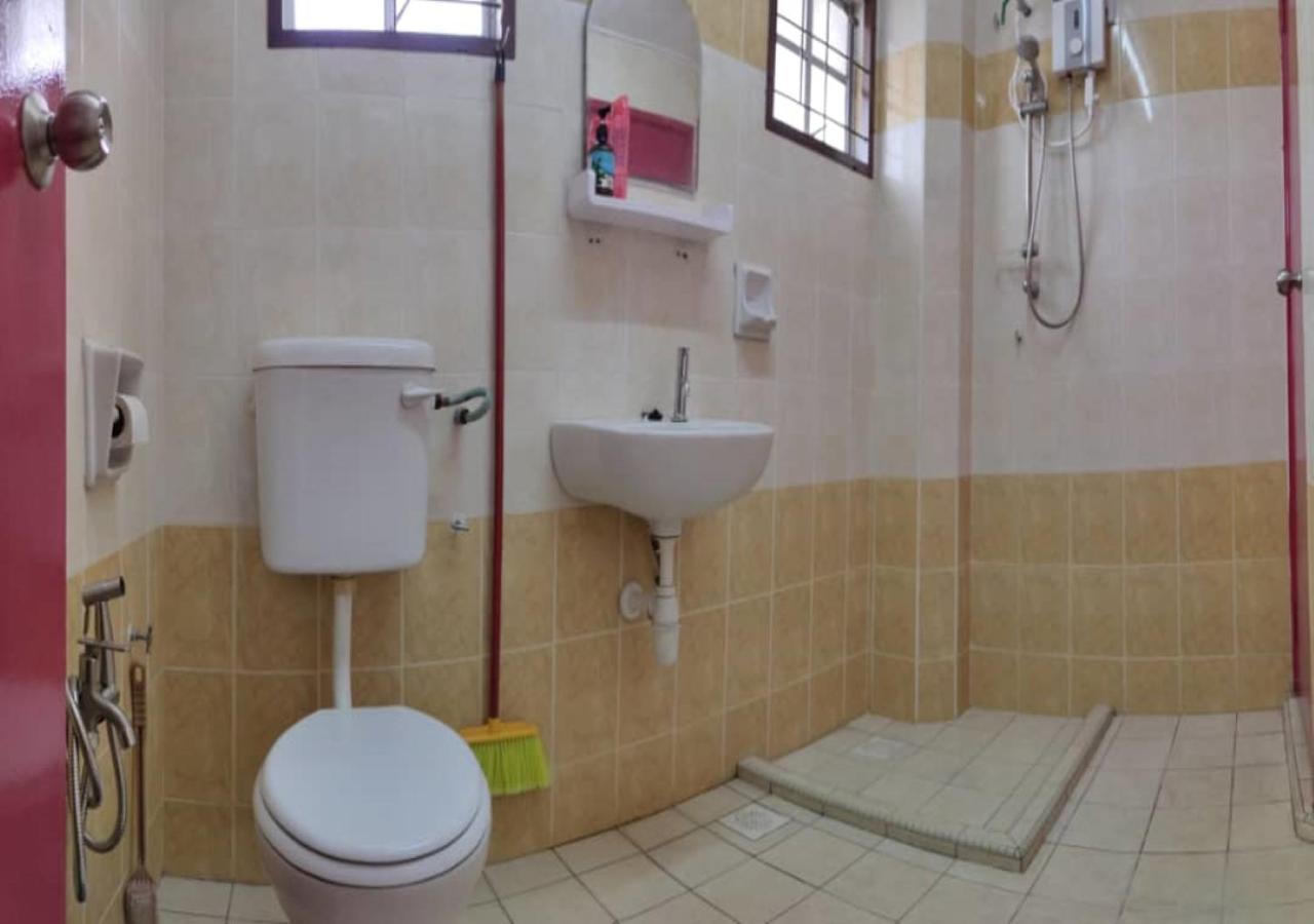 Putrajaya Transit Romestay Екстер'єр фото